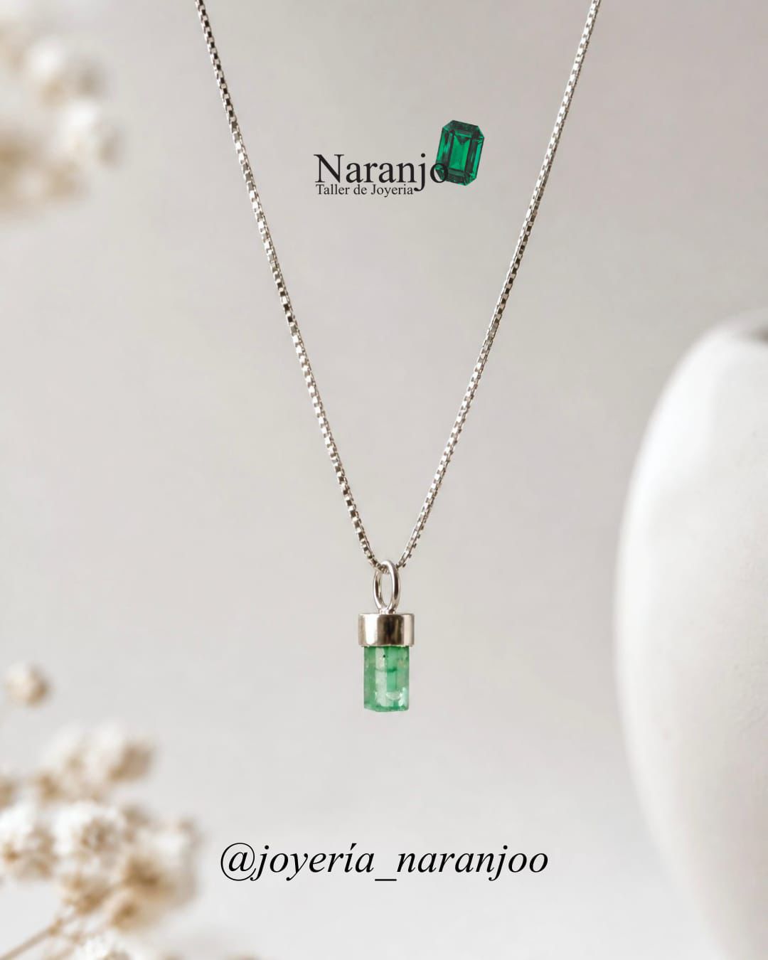 Dije Canutillo Esmeralda en plata